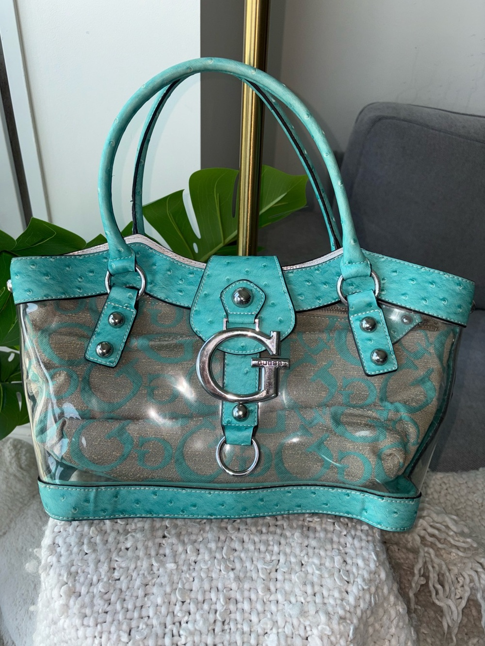 Rare Vintage Y2K GUESS Purse Turquoise Blue Clear Logo Ostrich Shoulder G Bag 🩵